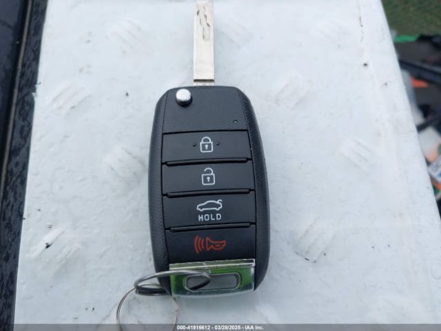 5XXGT4L37JG228841 KIA Optima Lx