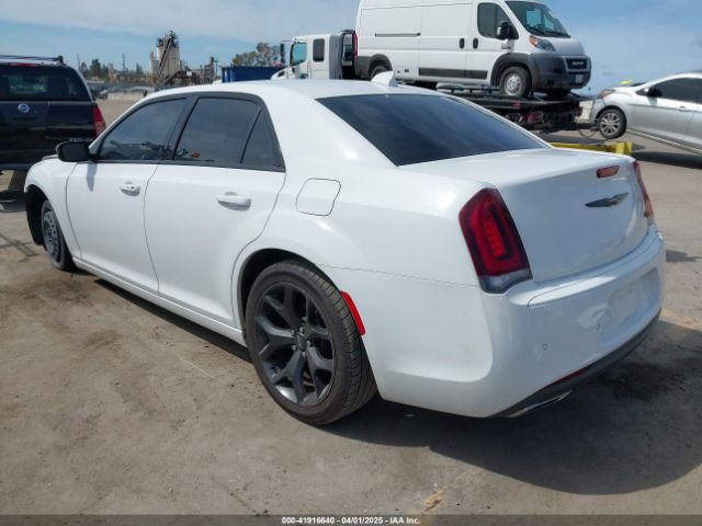 2021 CHRYSLER 300 2C3CCABG5MH533004 Photo 2