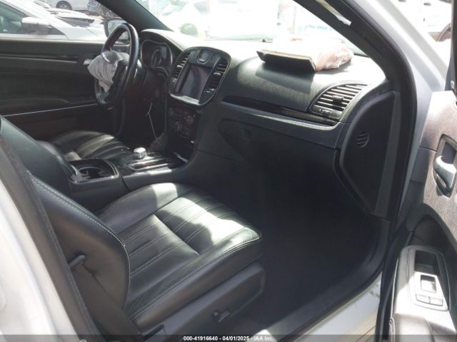 2021 CHRYSLER 300 2C3CCABG5MH533004 Photo 4