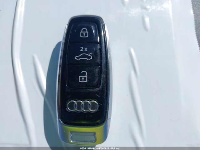 WA1LAAGE4KB012574 Audi E-tron Premium Plus