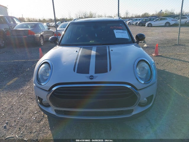 Mini Clubman Cooper 2019 WMWLN5C56K2E34756 Image 12