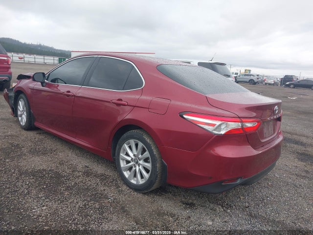 4T1B11HK3JU663585 Toyota CAMRY LE