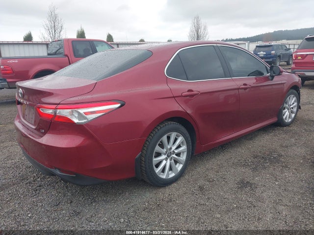 4T1B11HK3JU663585 Toyota CAMRY LE