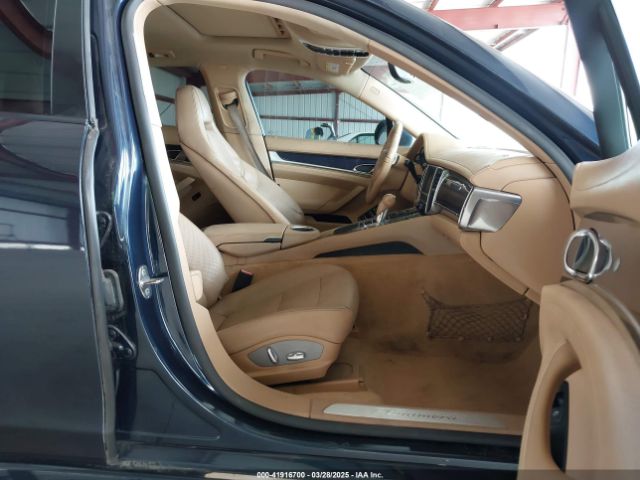 2011 PORSCHE PANAMERA WP0AA2A78BL011452 Photo 4