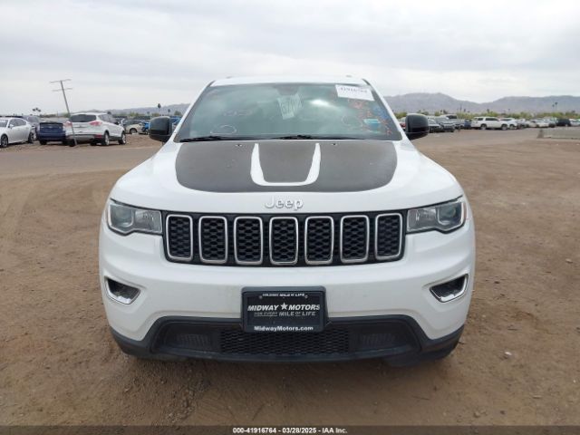 1C4RJFAG1KC528067 Jeep Grand Cherokee Laredo 4x4