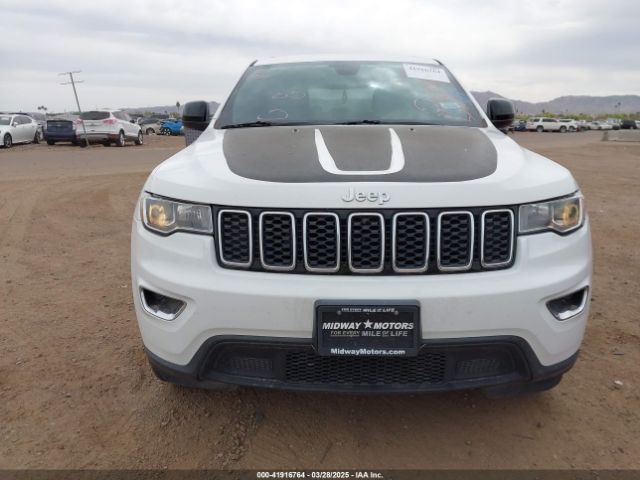 1C4RJFAG1KC528067 Jeep Grand Cherokee Laredo 4x4