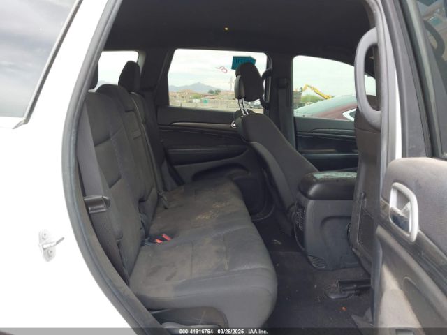 1C4RJFAG1KC528067 Jeep Grand Cherokee Laredo 4x4