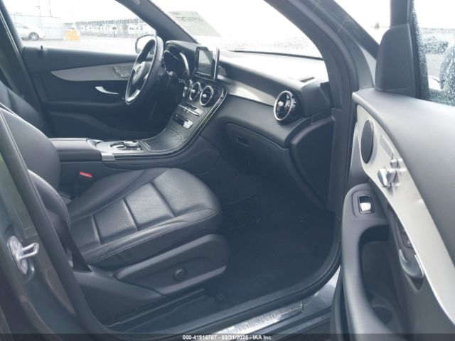 WDC0G4KB5KF617793 Mercedes-Benz Glc 300 4matic