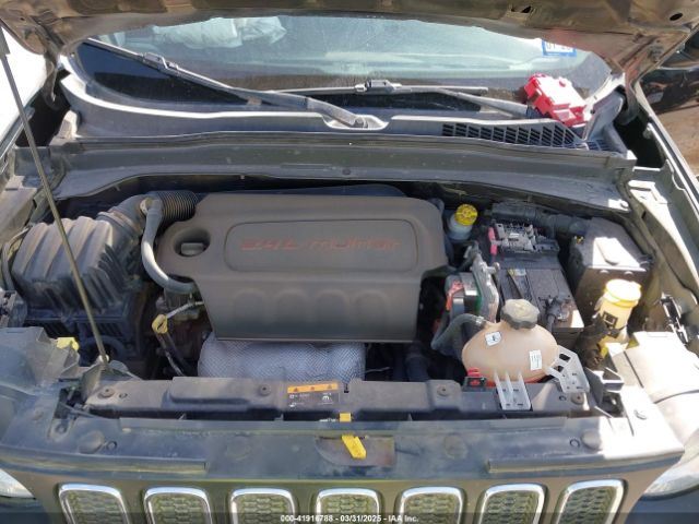 ZACCJBBB8JPH98229 Jeep Renegade Latitude 4x4