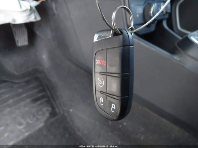 ZACCJBBB8JPH98229 Jeep Renegade Latitude 4x4