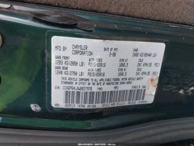 1998 CHRYSLER TOWN & COUNTRY 1C4GP64L0WB657976 Photo 8