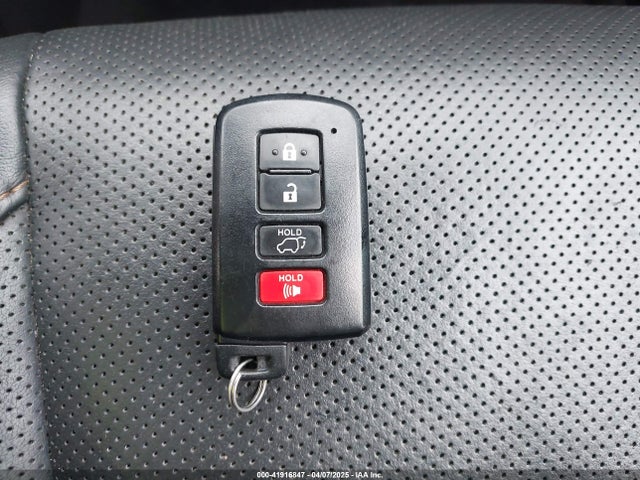 5TDDZRFH2KS969307 Toyota Highlander Limited