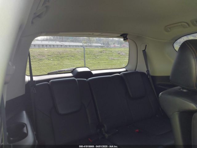 JN8AY2NC0KX512433 Nissan Armada Sl