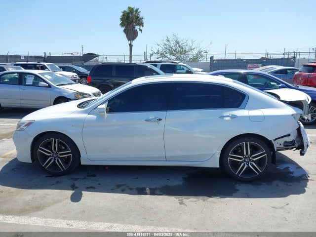 1HGCR3F98GA031819 Honda Accord Touring