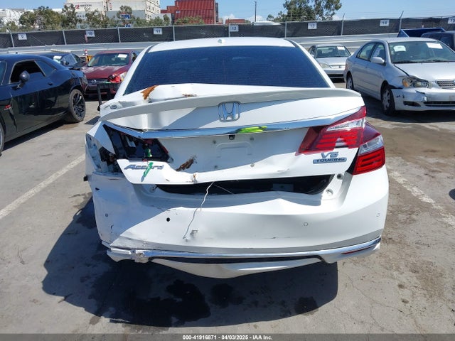 1HGCR3F98GA031819 Honda Accord Touring