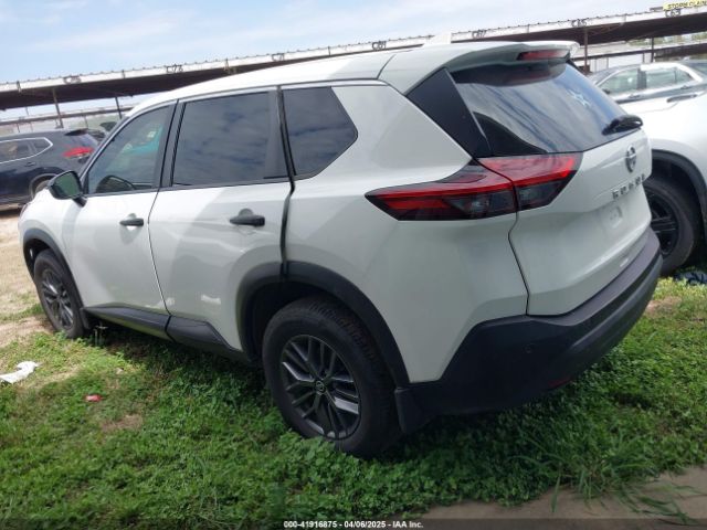 JN8AT3AA4MW017721 Nissan Rogue S Fwd