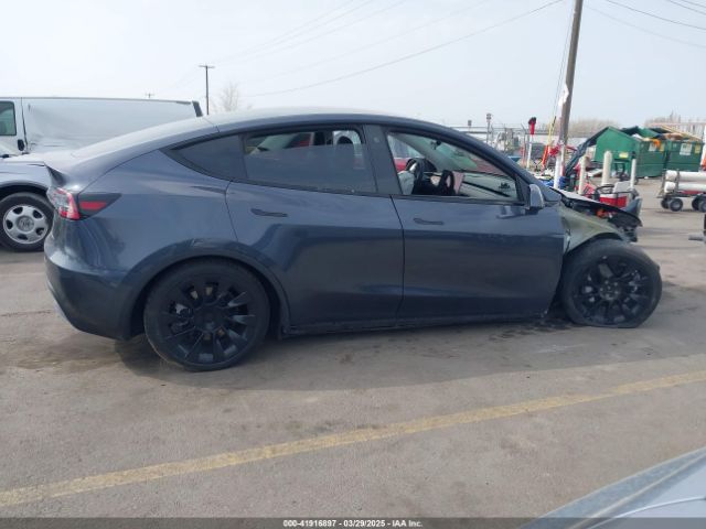 7SAYGDEE6NF309901 Tesla Model Y Long Range Dual Motor All-wheel Drive