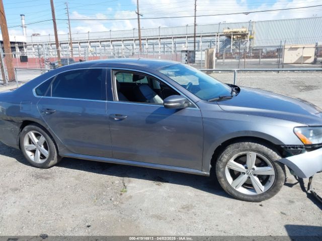 1VWBT7A38FC018848 Volkswagen Passat 1.8t Se