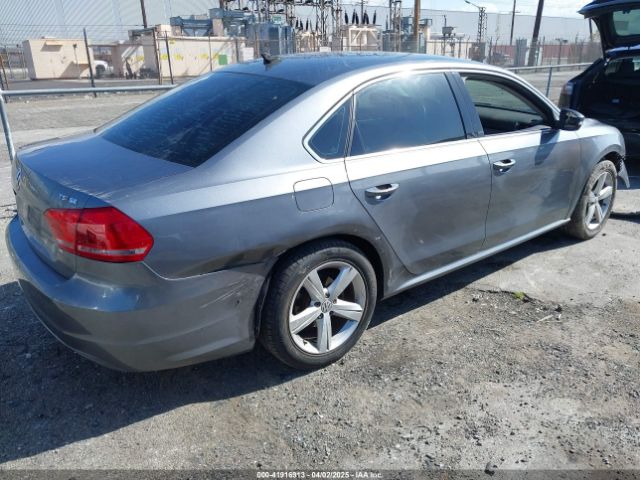 1VWBT7A38FC018848 Volkswagen Passat 1.8t Se