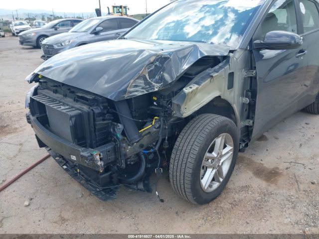 KM8K2CAB6PU048024 Hyundai Kona Se