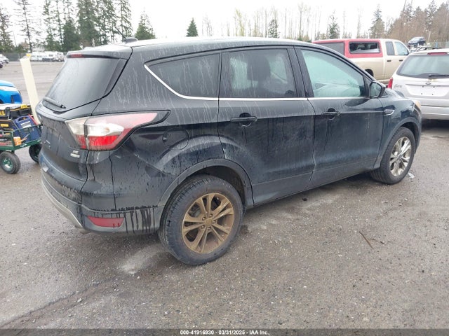 1FMCU9GD9HUB45195 Ford ESCAPE SE