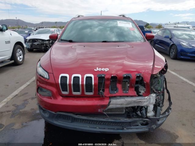 1C4PJLCS1HW669834 Jeep Cherokee Latitude Fwd
