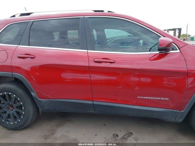 1C4PJLCS1HW669834 Jeep Cherokee Latitude Fwd