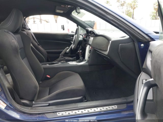 JF1ZNAA1XH9700725 Toyota 86