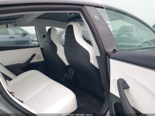 5YJ3E1ET7SF926407 Tesla MODEL 3
