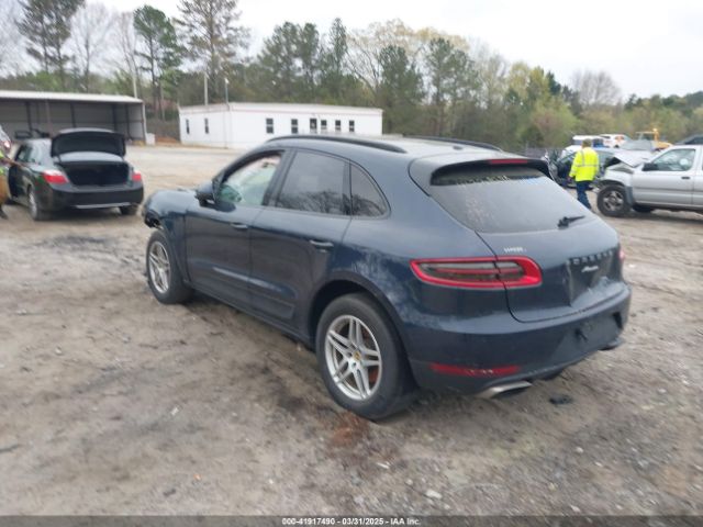 2017 PORSCHE MACAN WP1AA2A58HLB04879 Photo 2