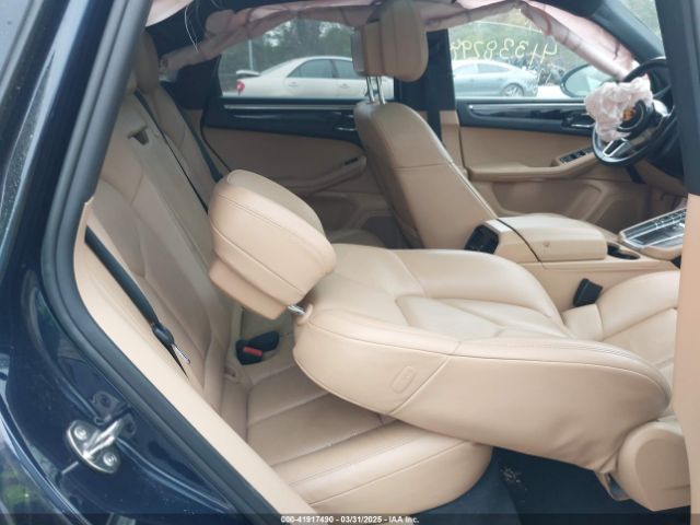 2017 PORSCHE MACAN WP1AA2A58HLB04879 Photo 7