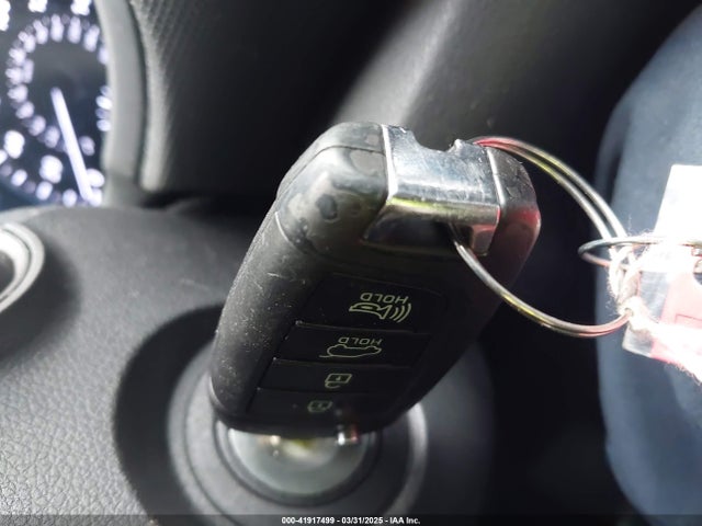 KM8K12AA9KU222536 Hyundai Kona Se
