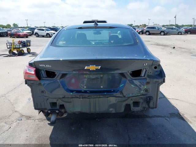 1G1ZD5ST4LF106218 Chevrolet Malibu Fwd Lt