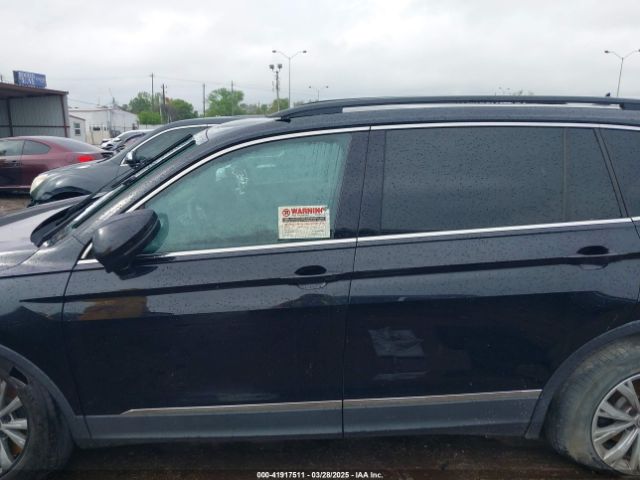3VV3B7AX9JM068003 Volkswagen Tiguan