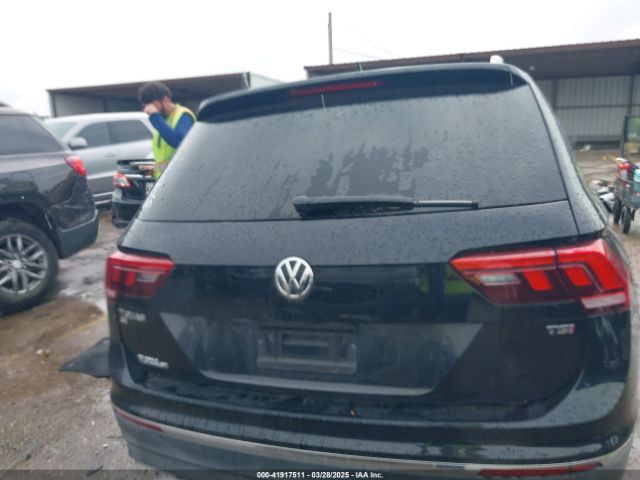 3VV3B7AX9JM068003 Volkswagen Tiguan