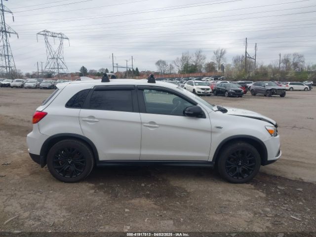 JA4AR3AU5JZ031314 Mitsubishi Outlander Sport 2.0 Le