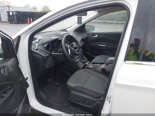 1FMCU0GX4GUC23998 Ford ESCAPE SE