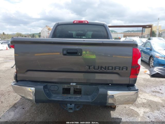 5TFEY5F10KX250294 Toyota Tundra Sr5 5.7l V8