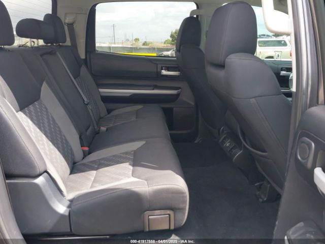 5TFEY5F10KX250294 Toyota Tundra Sr5 5.7l V8