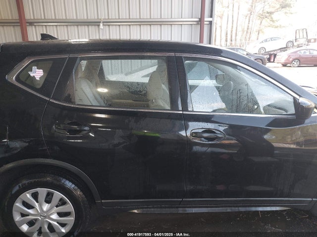 Nissan ROGUE S 2017 KNMAT2MT9HP503122 Image 13