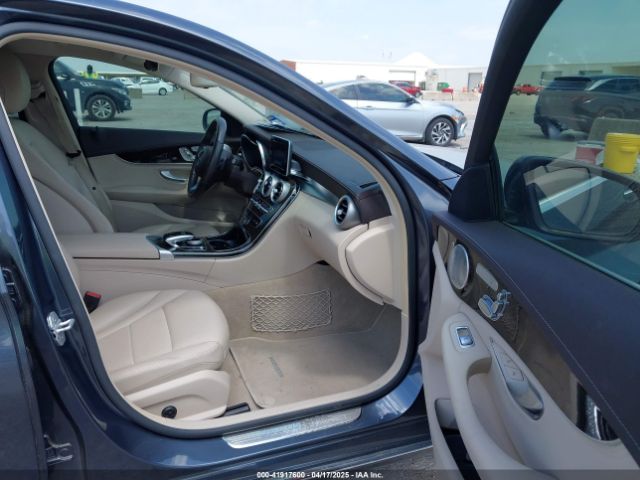 55SWF4JB4FU056399 Mercedes-Benz C 300 Luxury/sport
