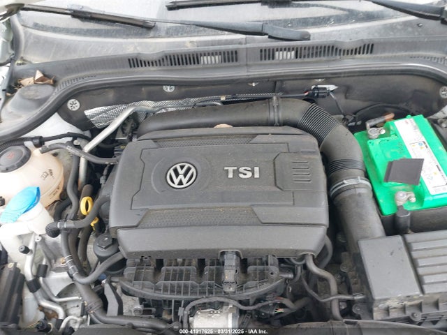 3VWD17AJXJM251750 Volkswagen Jetta 1.8t Se Sport