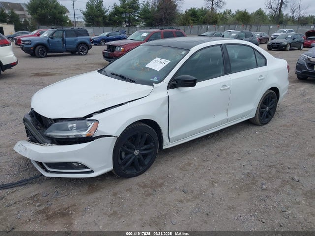 3VWD17AJXJM251750 Volkswagen Jetta 1.8t Se Sport