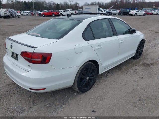 3VWD17AJXJM251750 Volkswagen Jetta 1.8t Se Sport