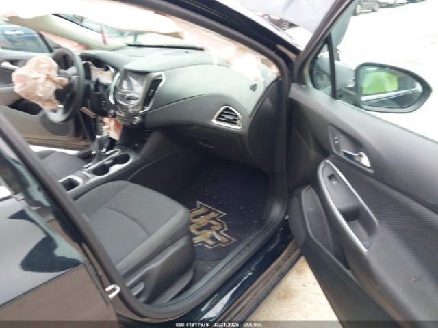 2017 CHEVROLET CRUZE 3G1BE6SM1HS582667 Photo 4