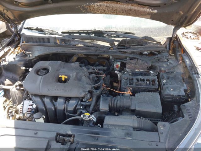 3KPF24ADXME404921 KIA Forte Lxs