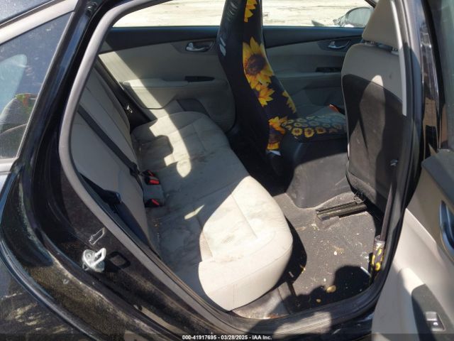 3KPF24ADXME404921 KIA Forte Lxs