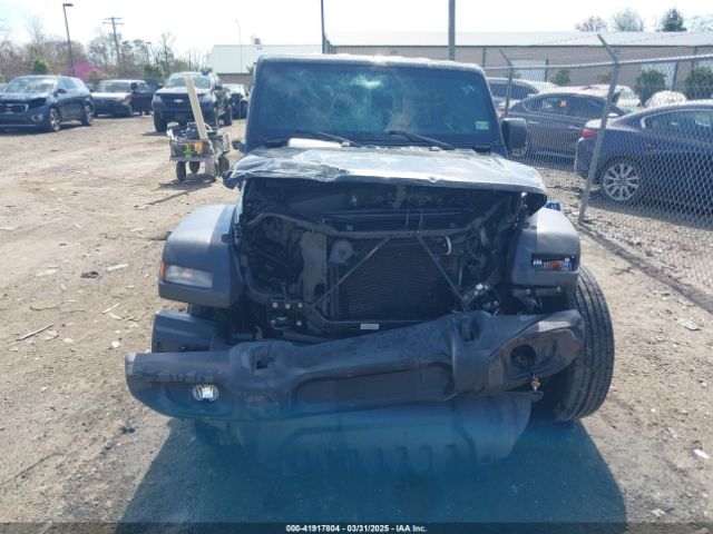 1C4HJXDG3JW274615 Jeep Wrangler Unlimited Sport S 4x4