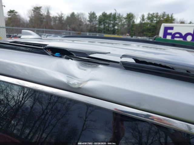 2T3P1RFV1LW128217 Toyota Rav4 Xle