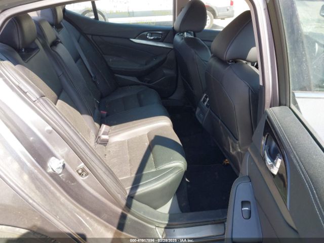 1N4AA6AV9KC379893 Nissan Maxima 3.5 Sl